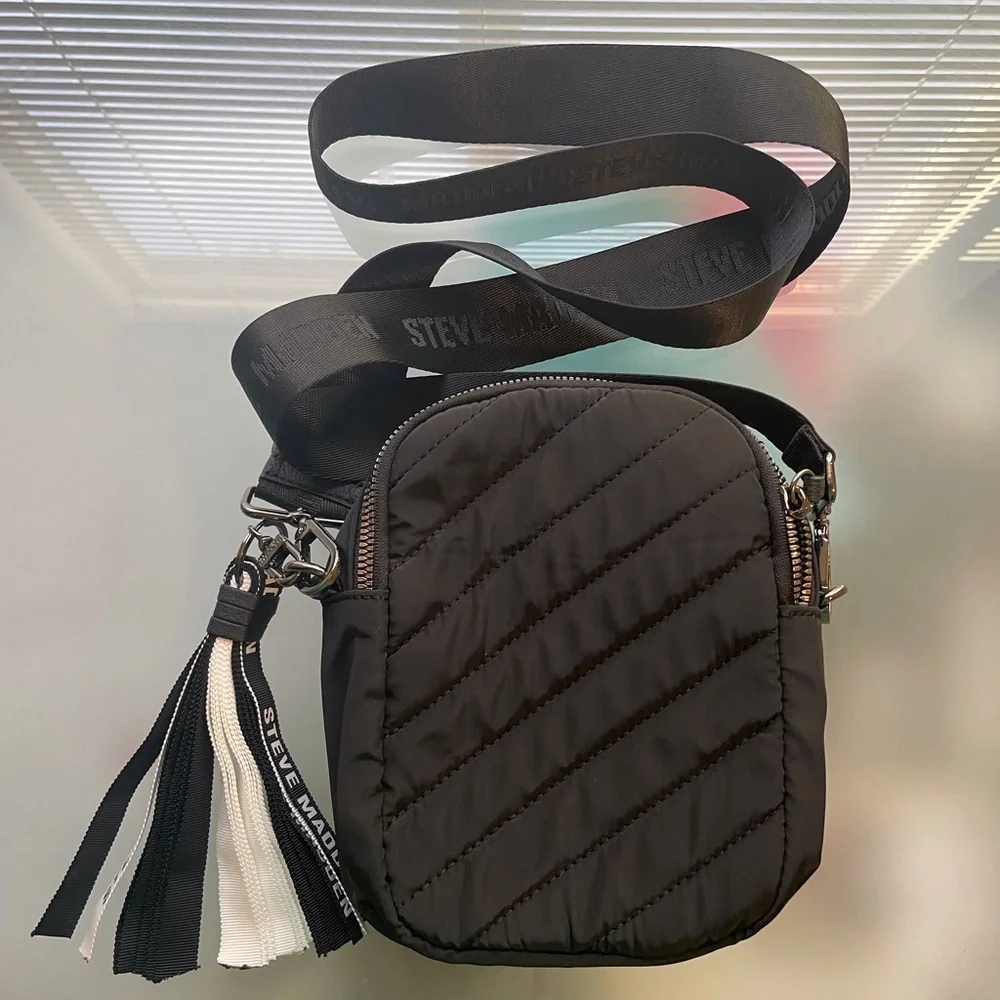 Steve Madden Quilted Black Belt Bag - Picture 3 of 6